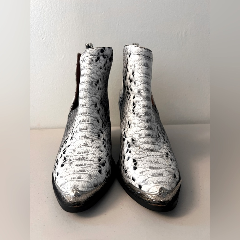 Jeffrey Campbell  Cromwell booties